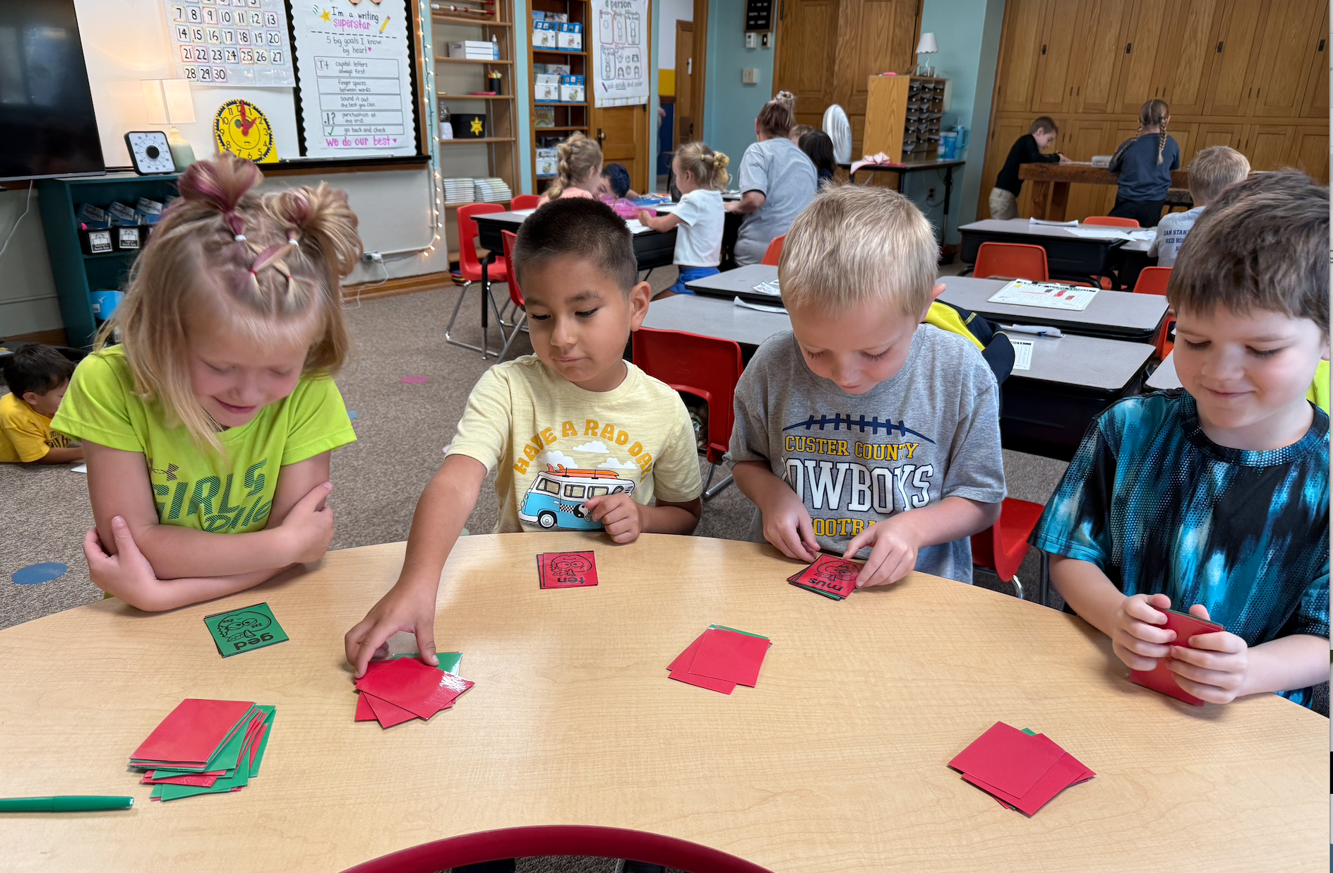reading groups red/green cards 1st grade