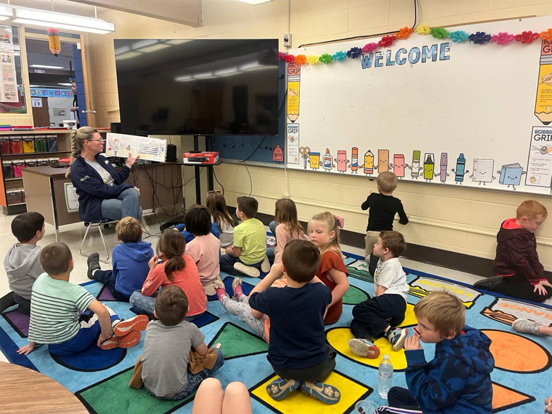 Highland Park Principal Reading to Students 