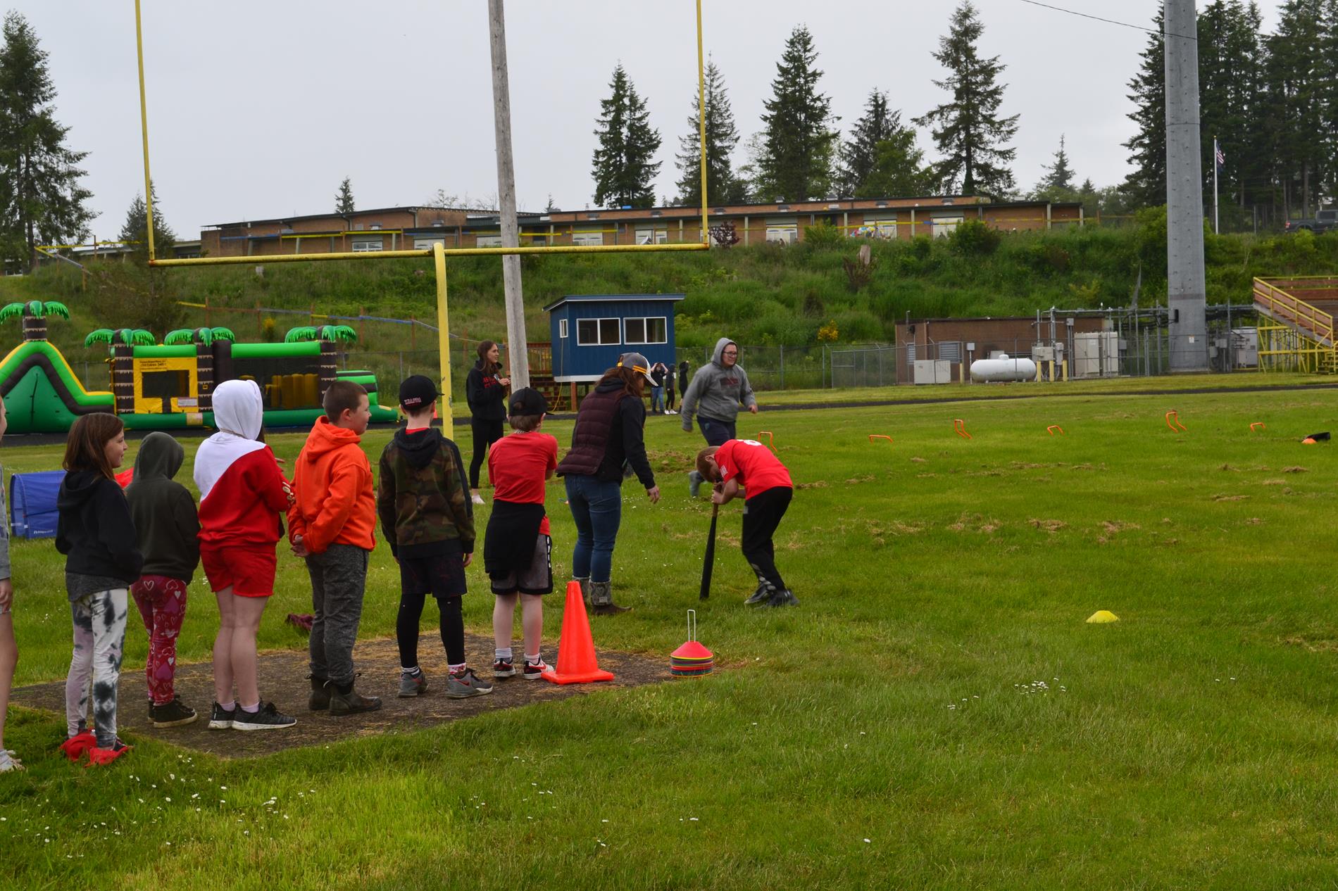 3rd grade at the obstacle course