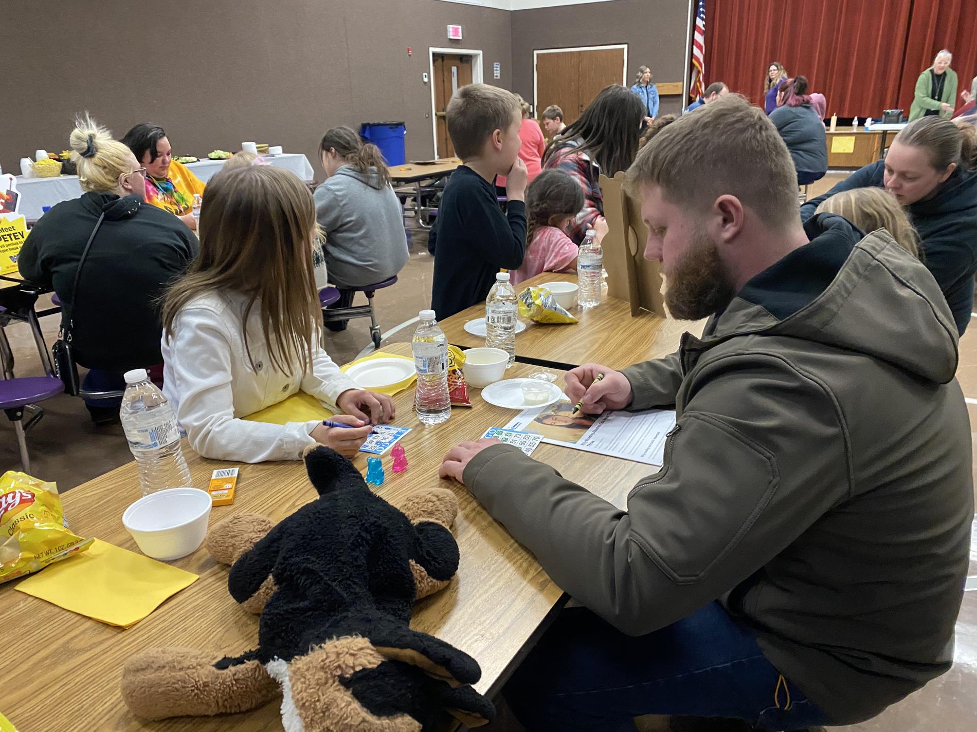 Guy and girl playing Bingo