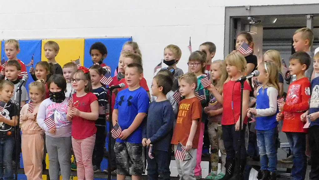 Kindergarten sings to the veterans