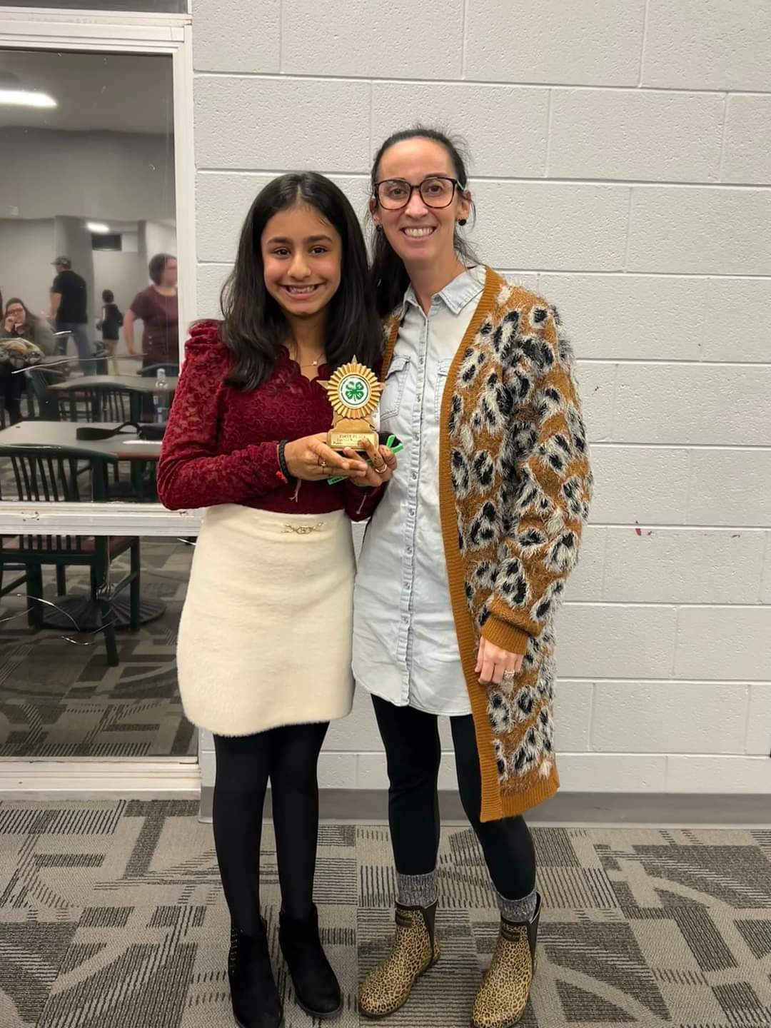 Hiya Patel, 5th grade student from Sewanee Elementary, won 1st place in the Regional 4-H Speech Competition that was held at Motlow State Community College. (Pictured with Hiya is Allison Dietz, Principal of Sewanee Elementary).