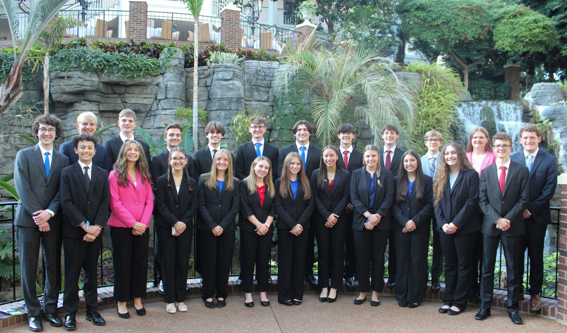 The entire Midland High School BPA group together in business attire before the National Leadership Conference