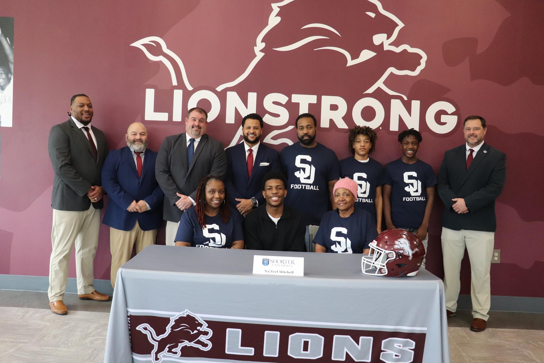 nazeel mitchell signs