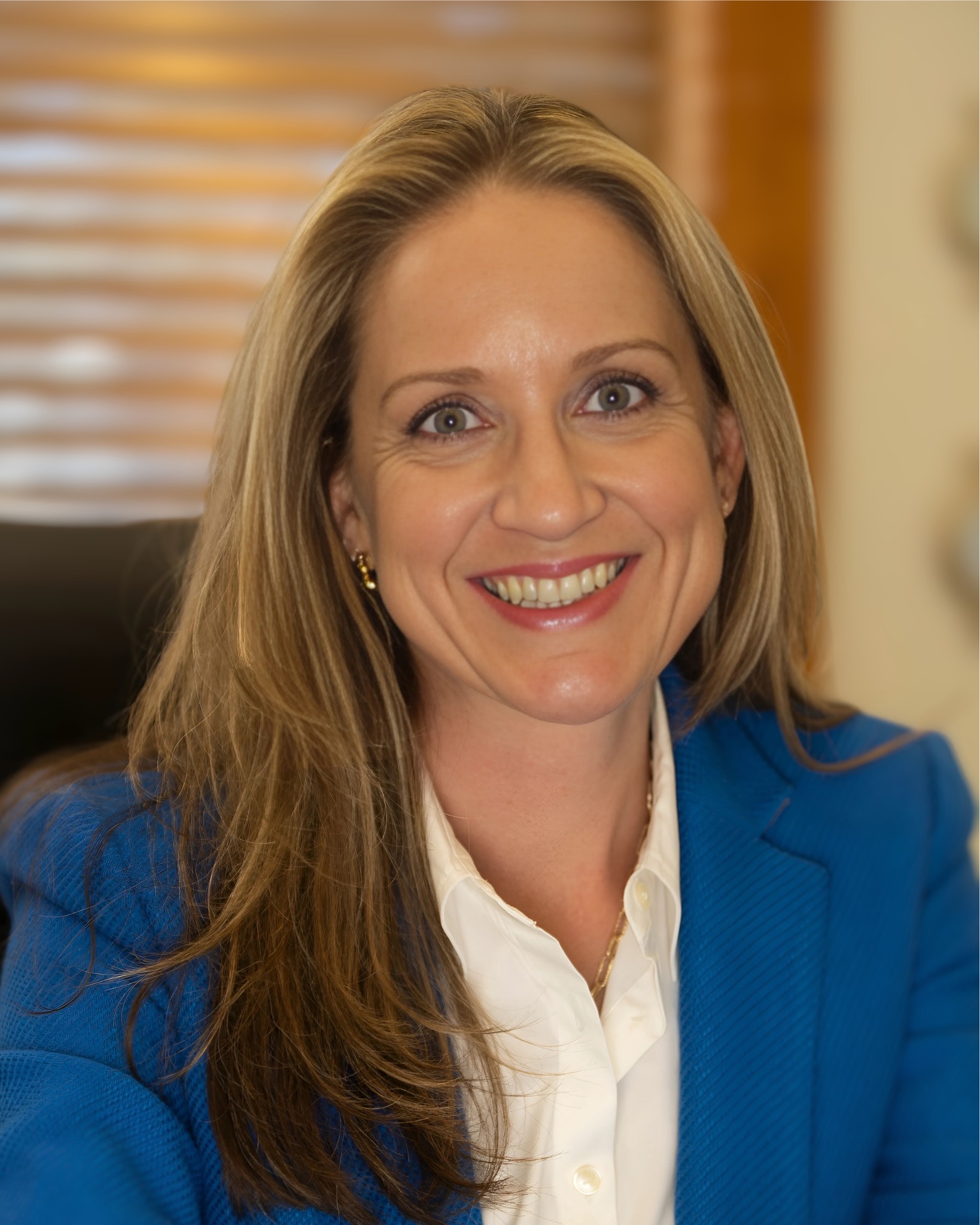 Dr. Mindy Curran