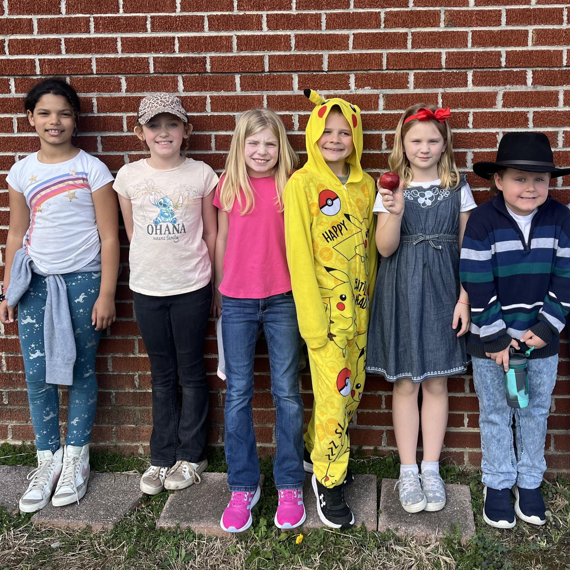 3rd grade character dress up day