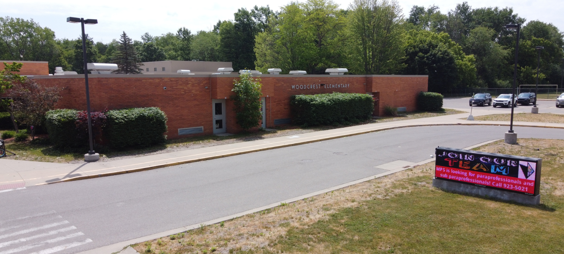 Front view of Woodcrest Elementary School
