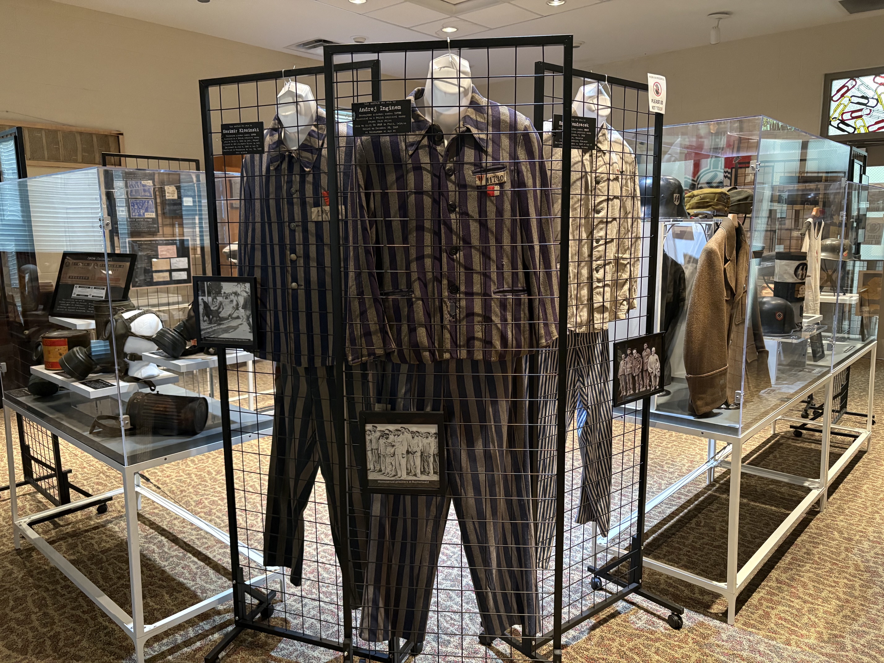 Prisoner uniforms
