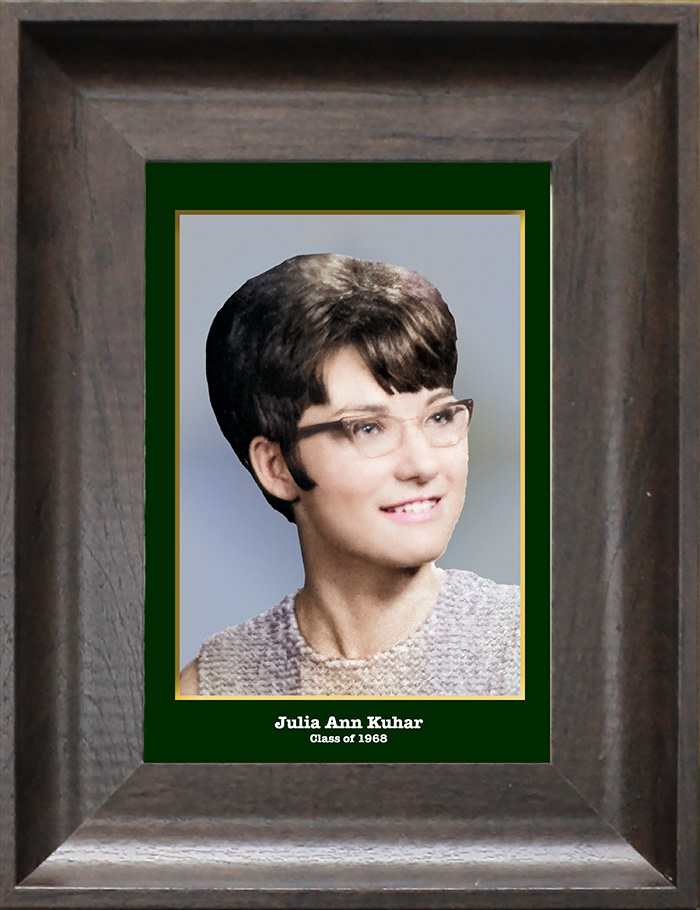 Julia Kuhar Julia Kuhar