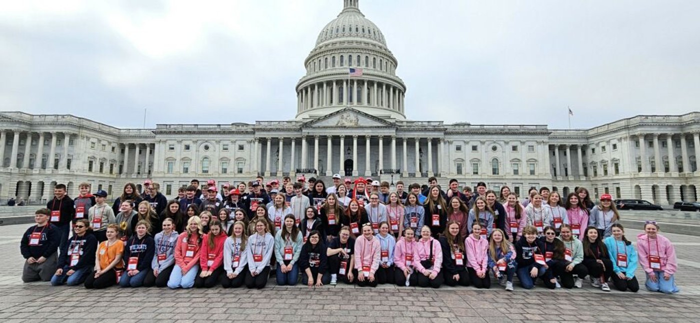FCMS students in front of US Capitol building.