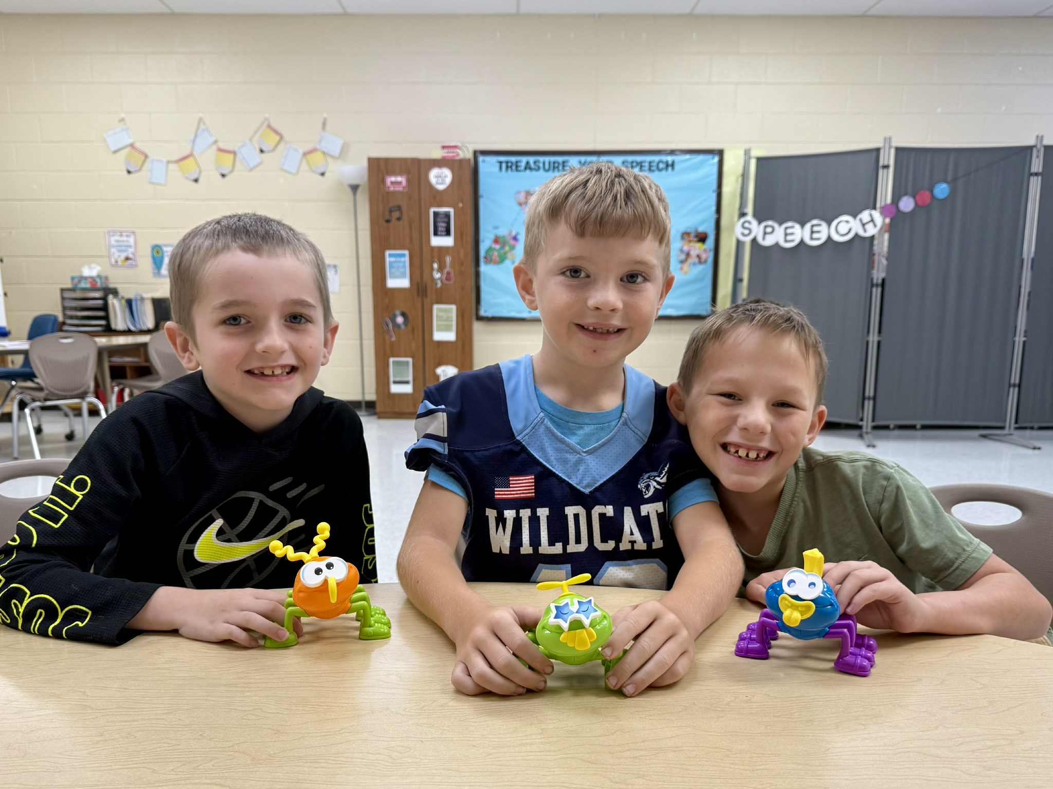 students building insects