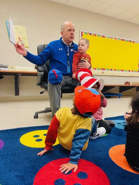 Mr. Bentzel reading to Inpsire Students