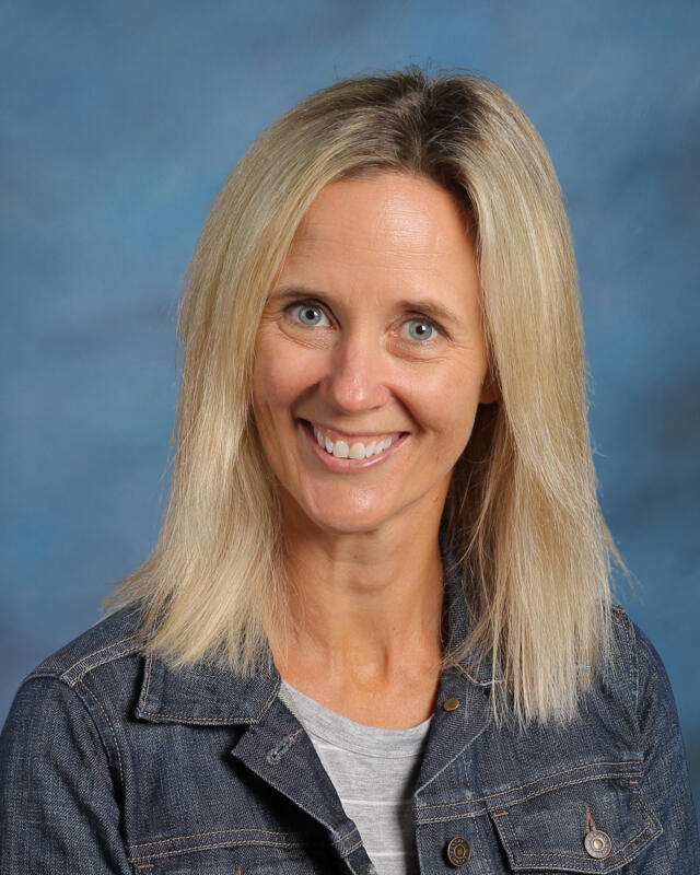 Kari Molnau 