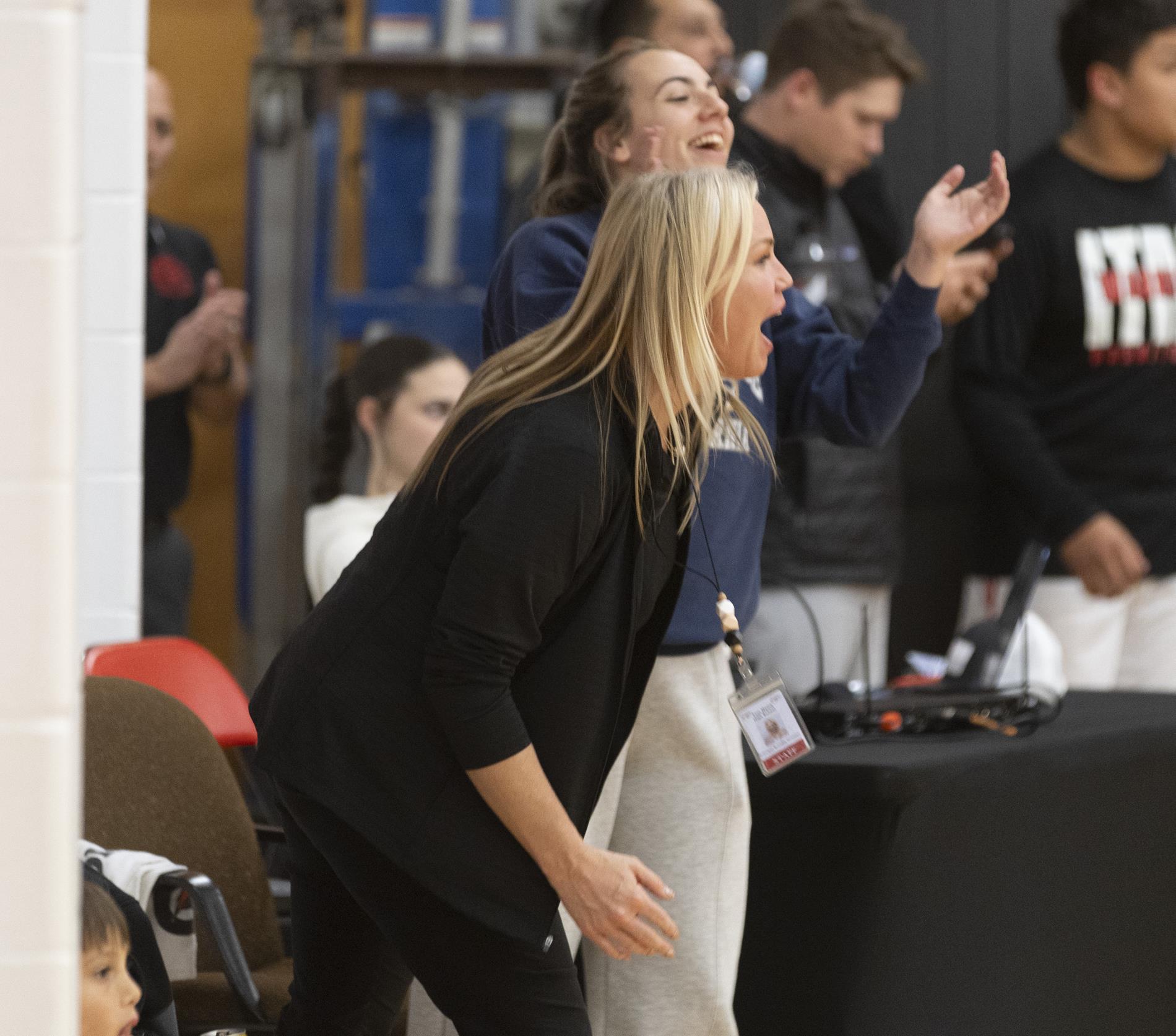 Ingram Tom Moore girls basketball vs Llano