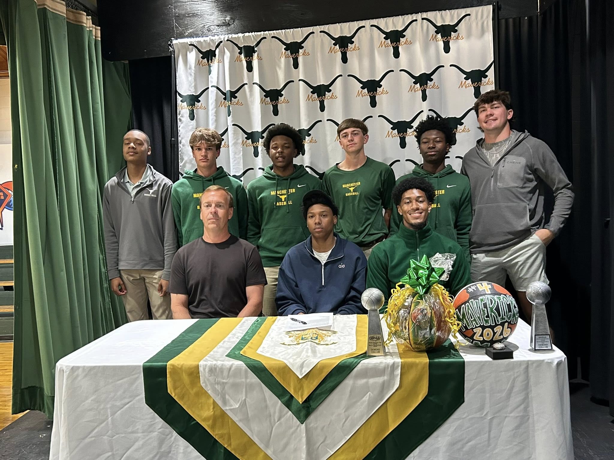 Demond signing