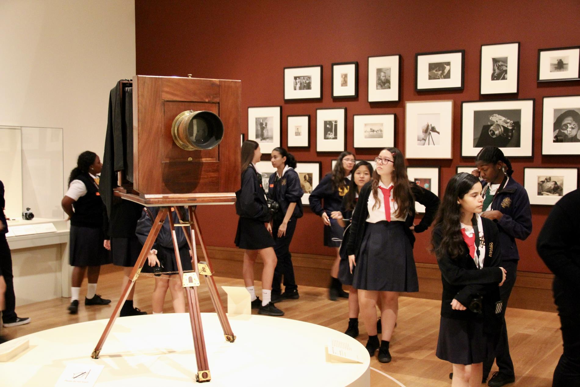 students on an art field trip