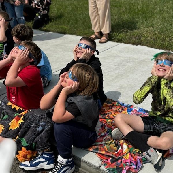 Eclipse viewers 2