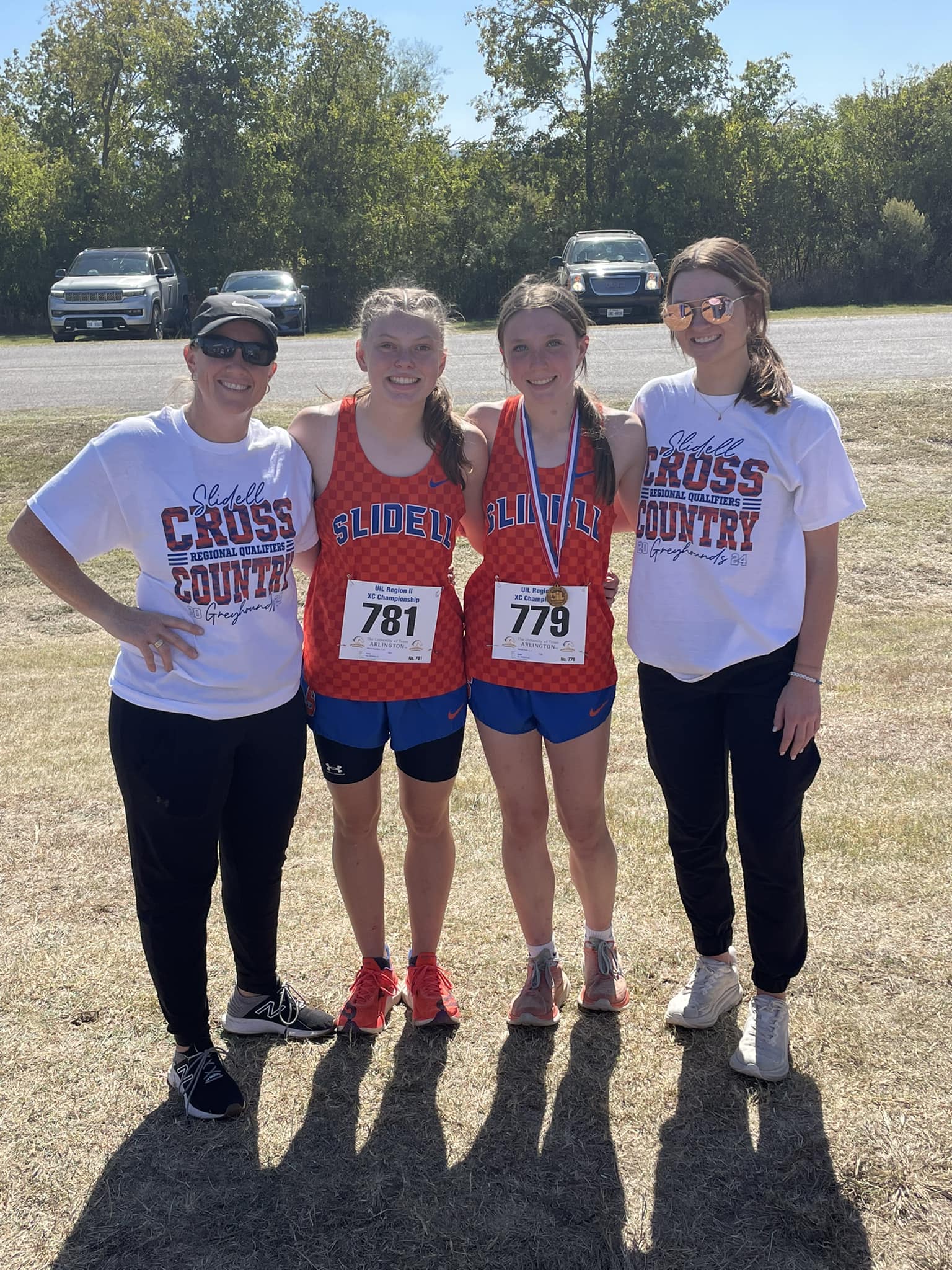 cross country girls at regional meet 