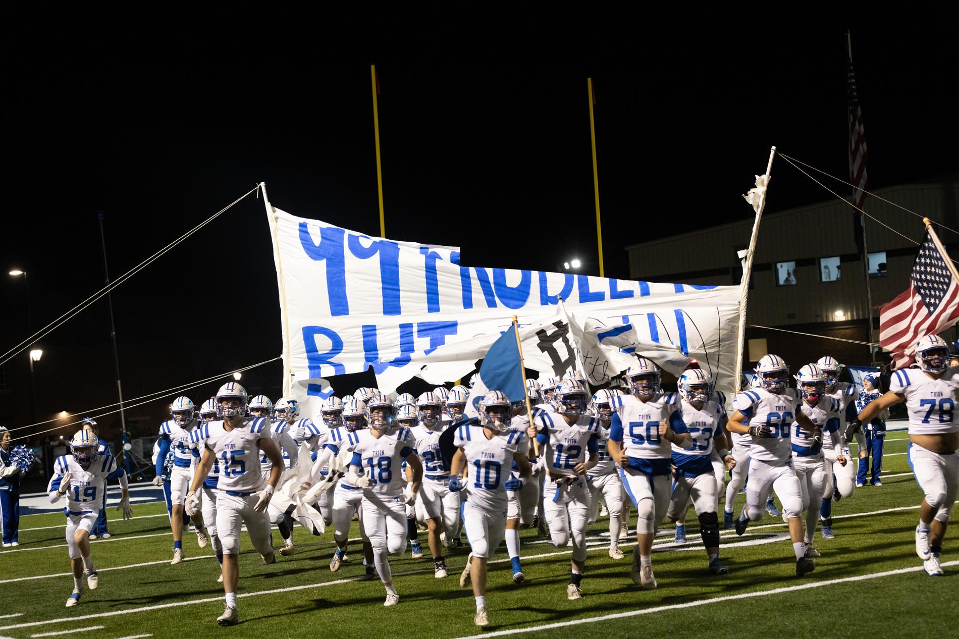 THS Defeats the Rival Trojans 43-7