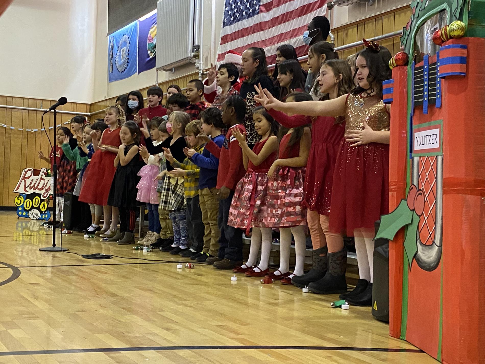 Students Participate in Christmas Program