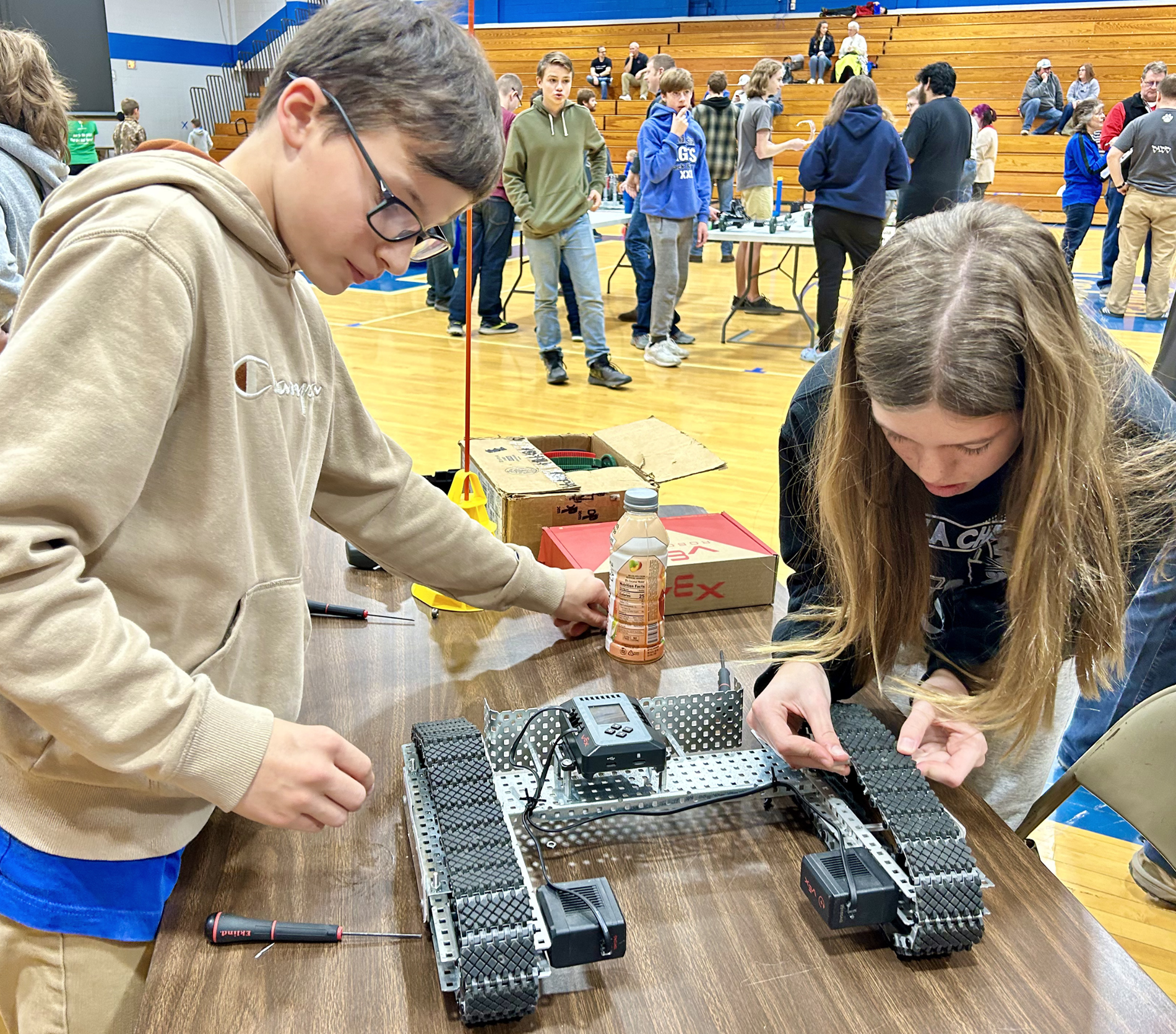 students working on robotics project