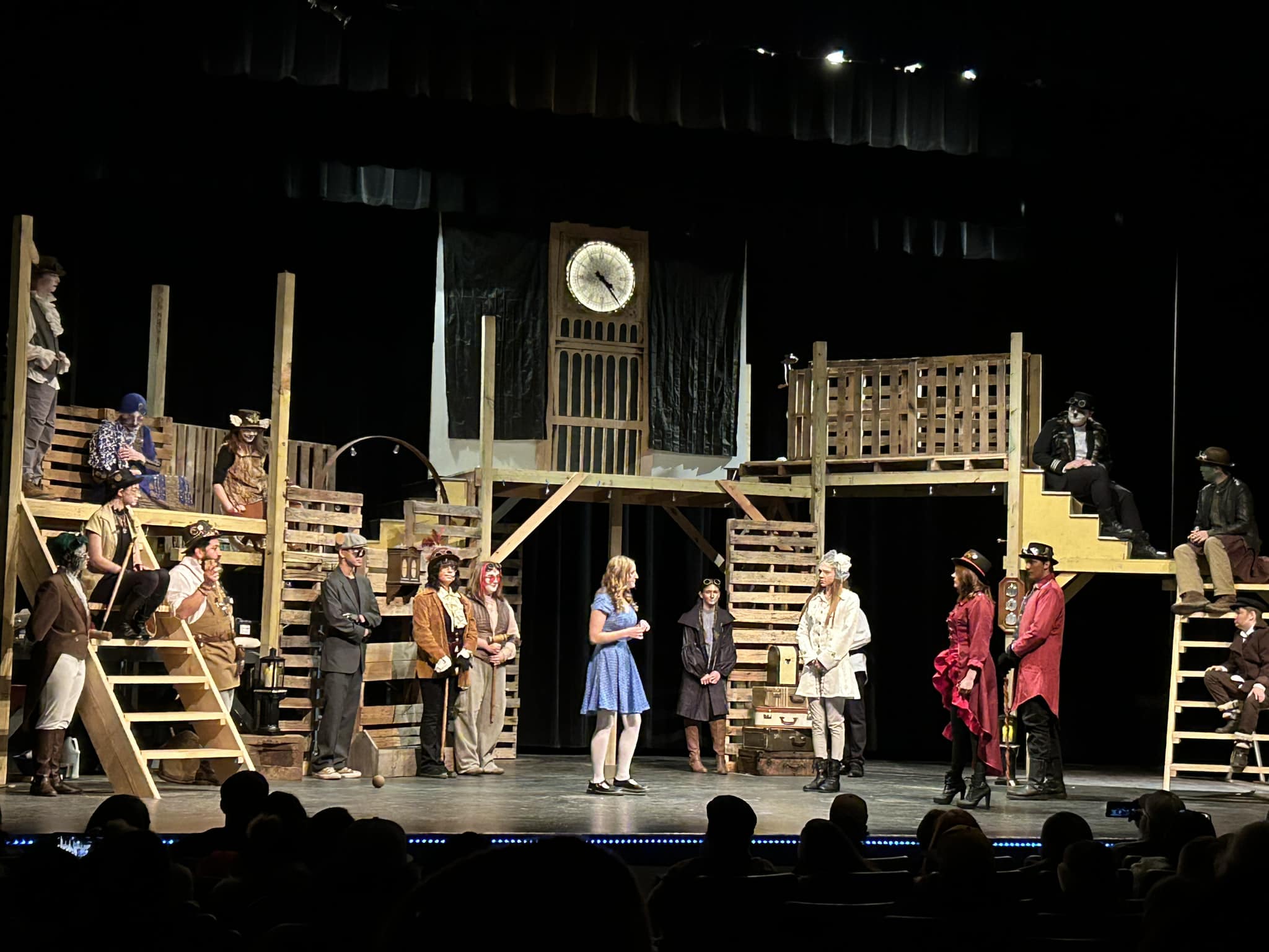 EHHS play of Alice in Wonderland being performed