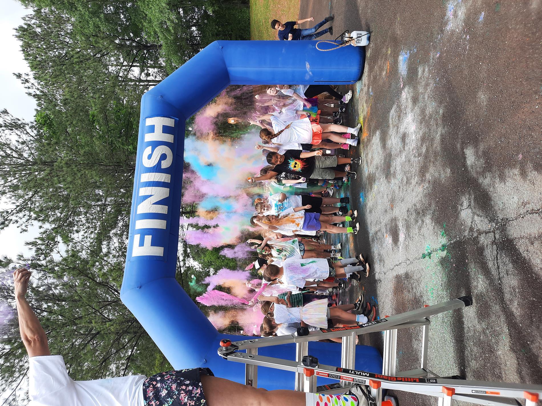 Color Run Finish LIne