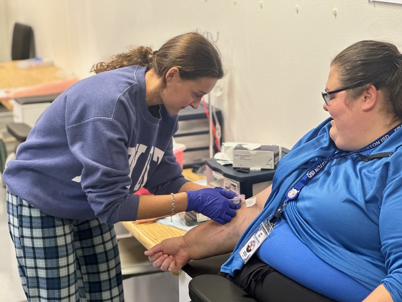 nursing student attempts first blood draw