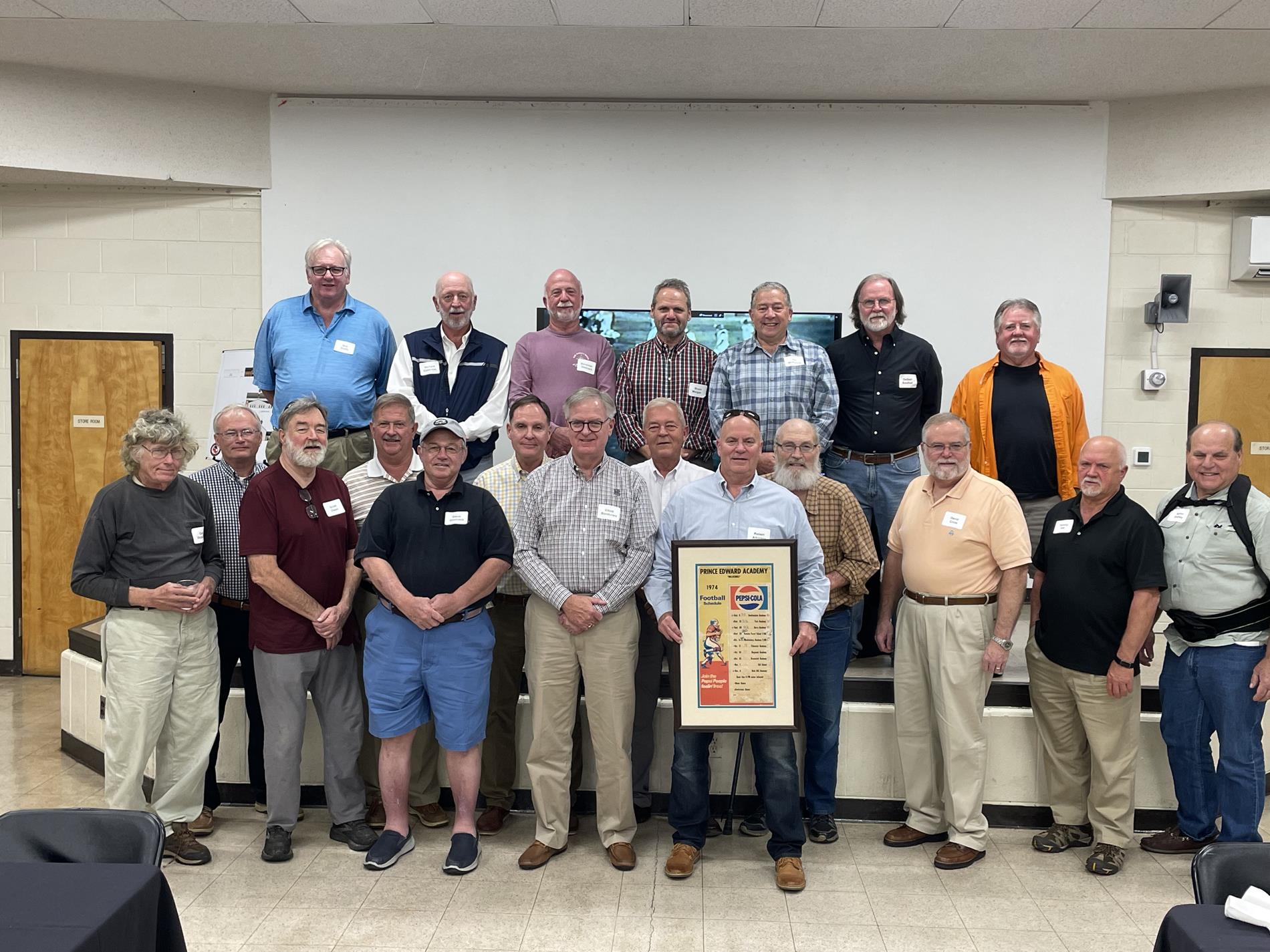 Class photo of 1974 football players