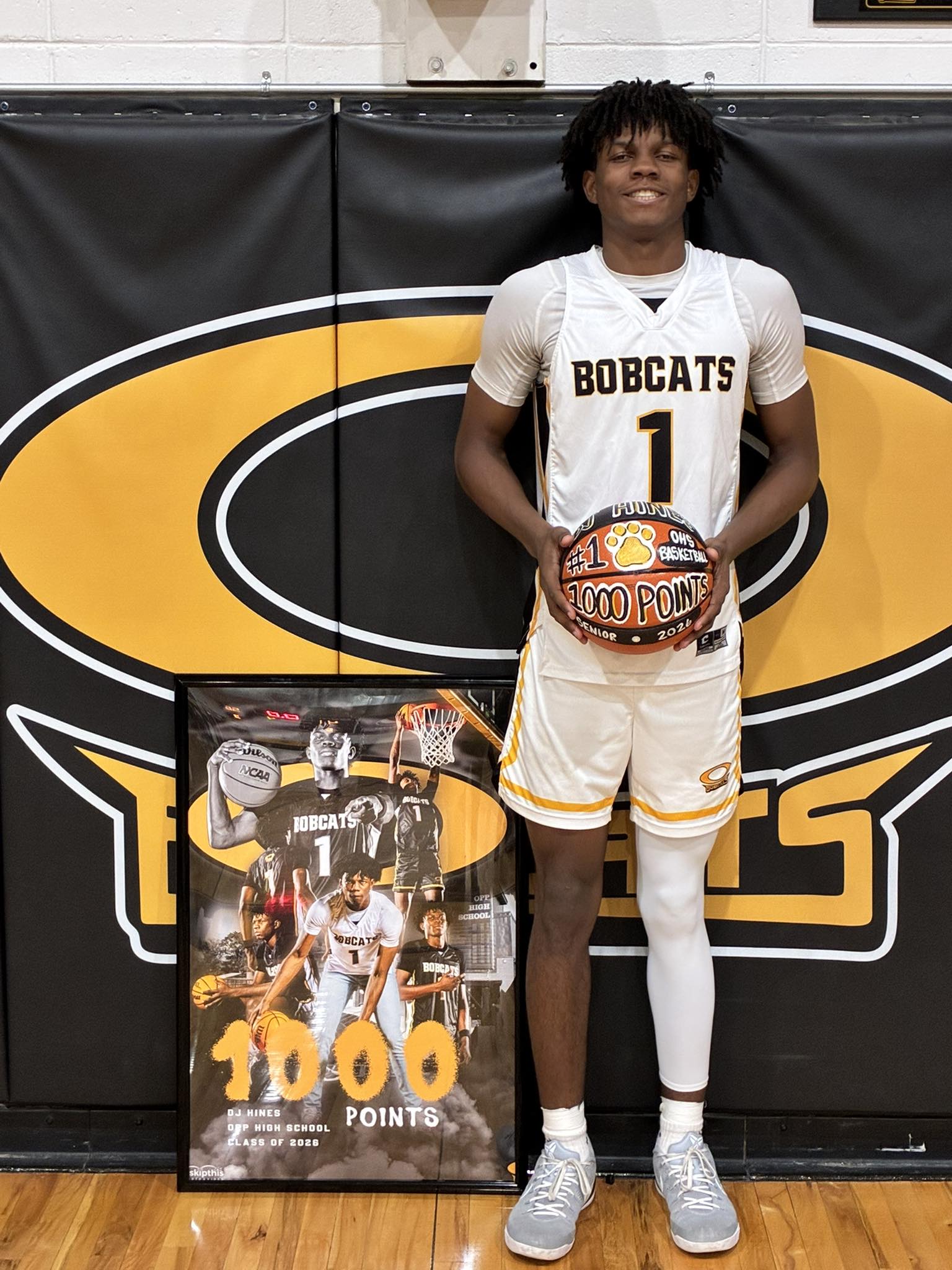 DJ Hines 1000 points basketball