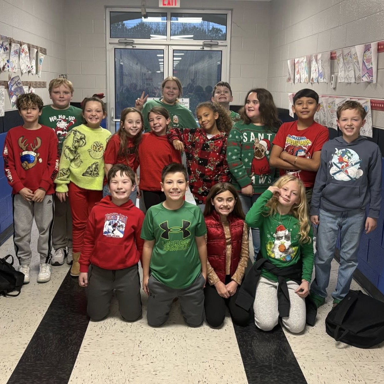 5th grade dressed for Red and Green day