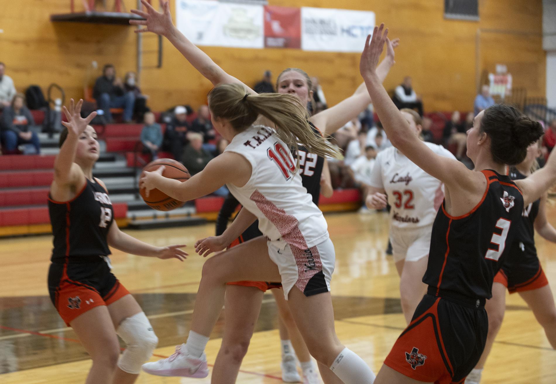 Ingram Tom Moore girls basketball vs Llano