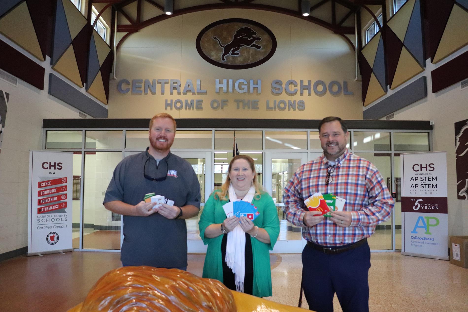 Kiwanis Donates Gift Cards to Central High School