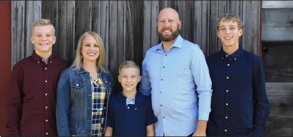 Kyle and Emily Stuemke posed with their family