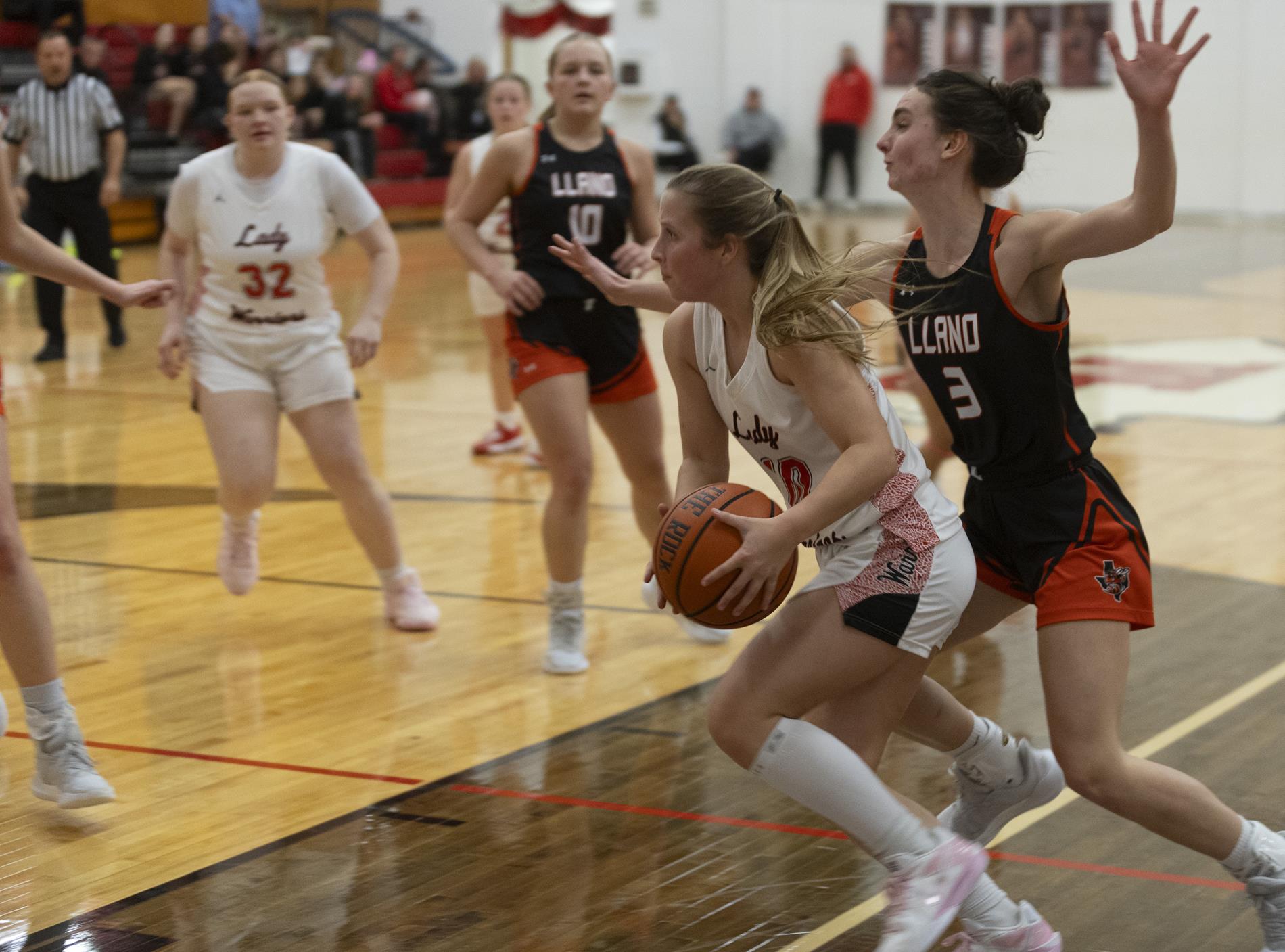 Ingram Tom Moore girls basketball vs Llano