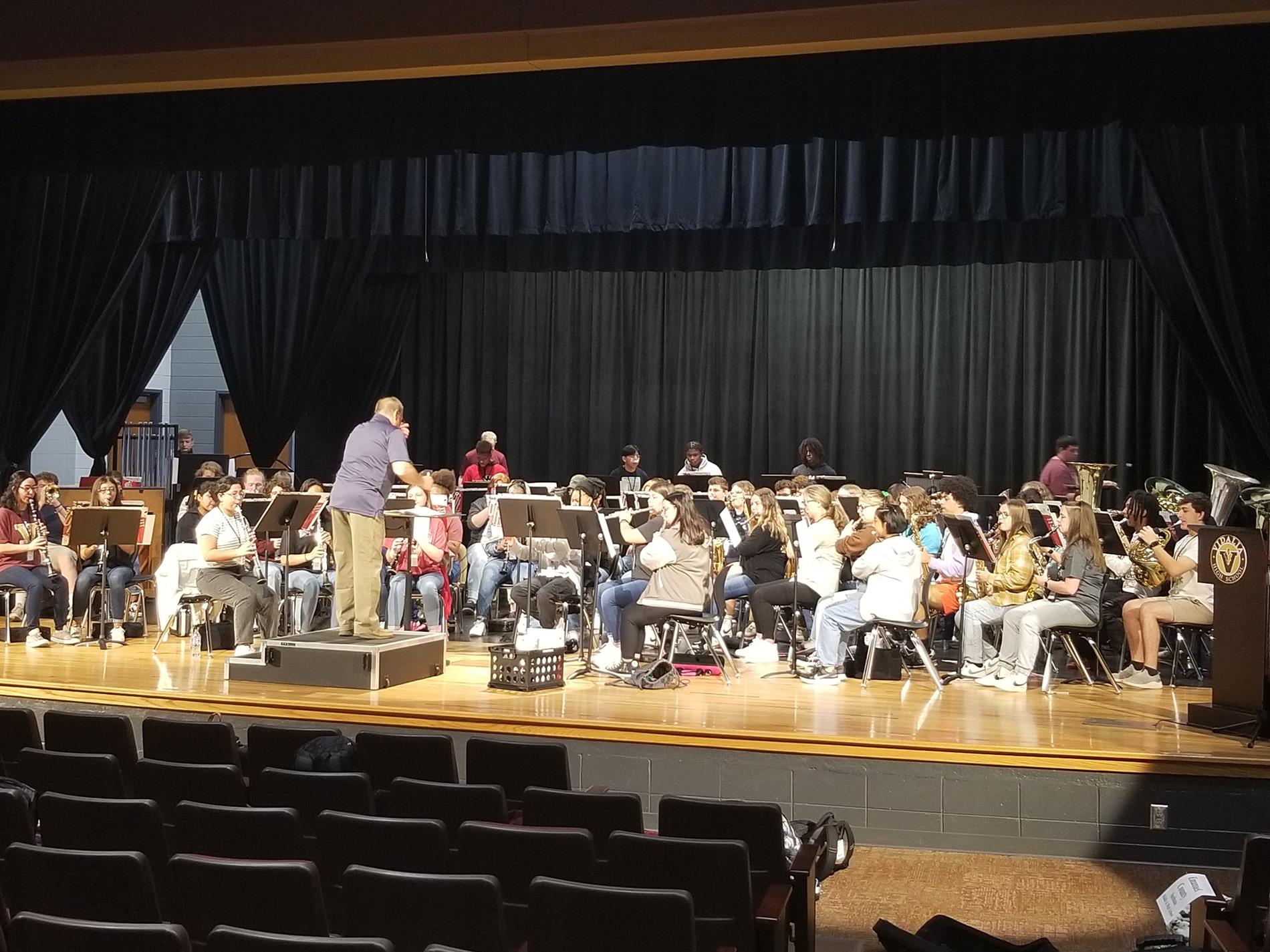 11th & 12th Grade Honors Band Rehearses for Performance