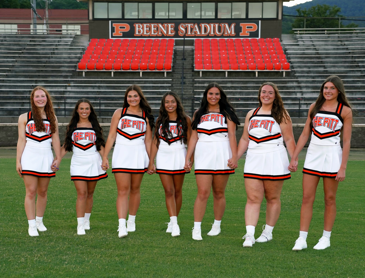 seniors cheer