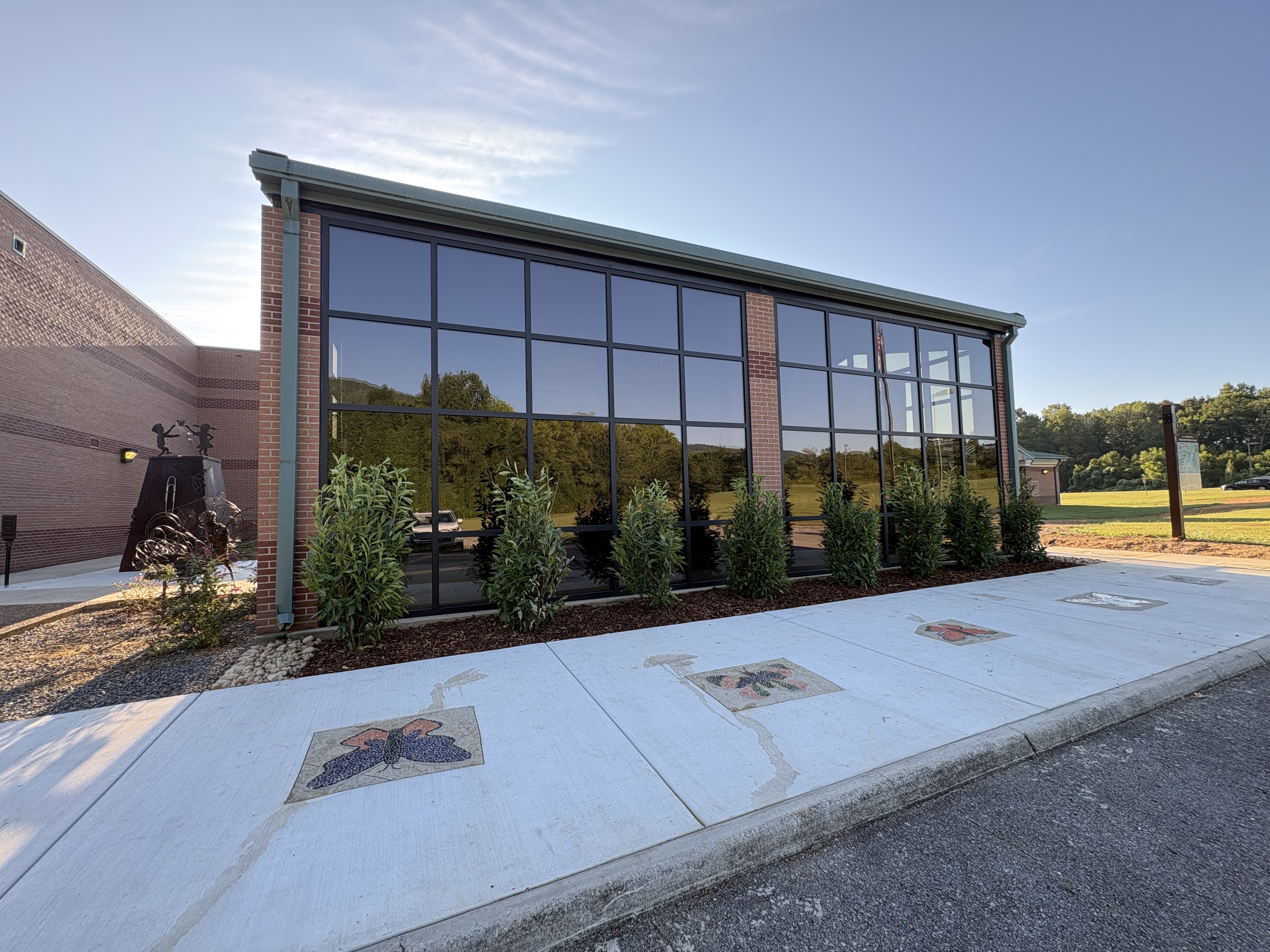New railcar enclosure