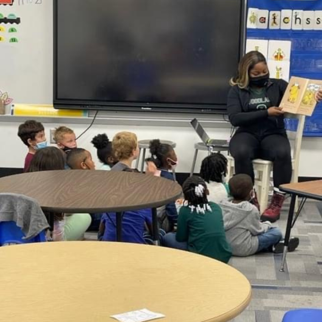 WHS Athletics Read to HES Students