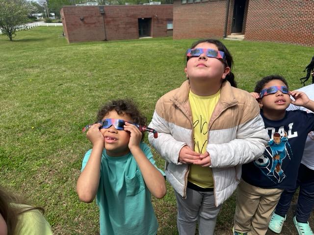 Pictures of the April 2024 eclipse at Clark Memorial