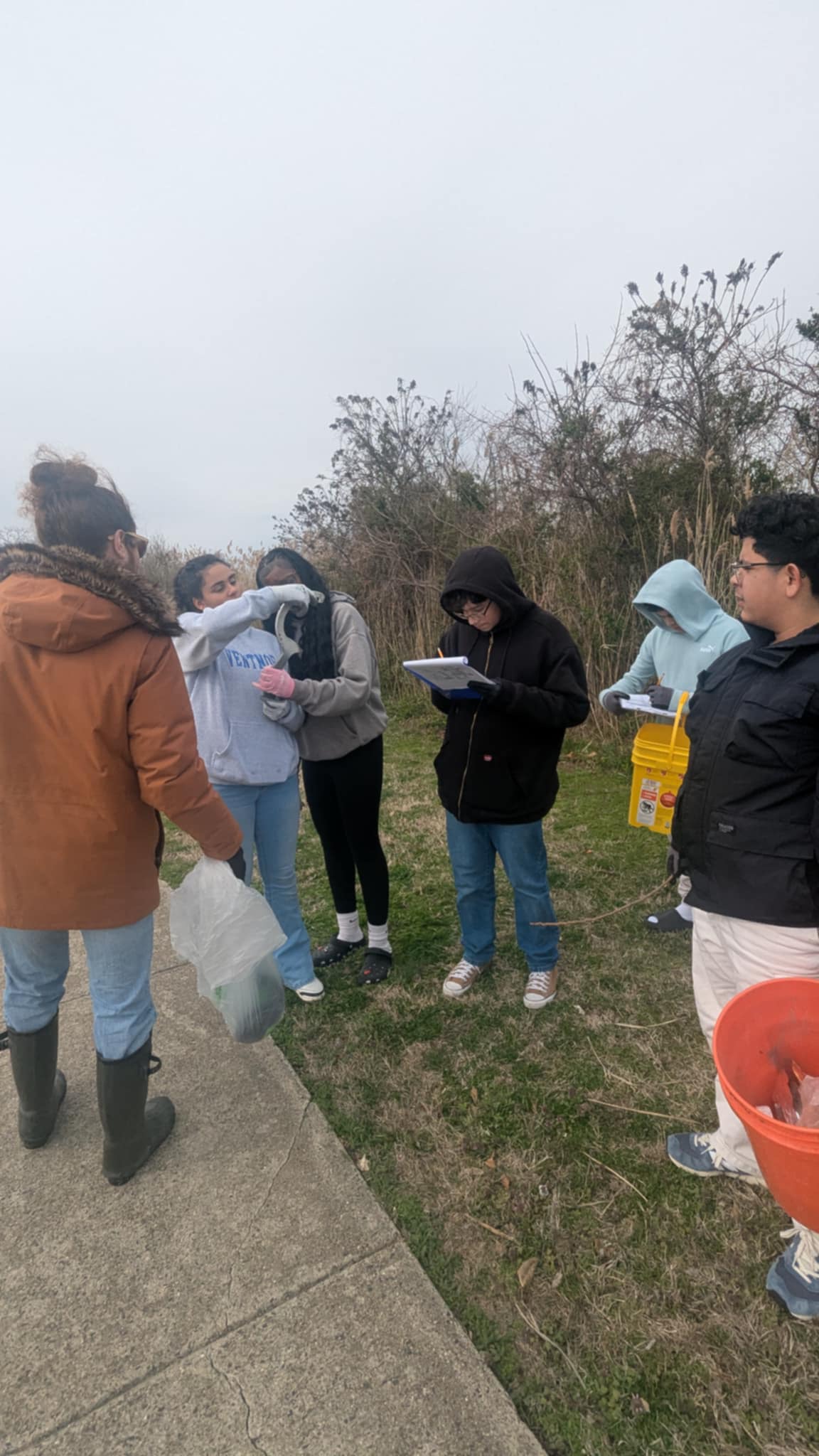 VECC Beach cleanup April 2025