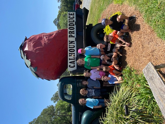 1st Graders enjoyed their field trip to Calhoun Farms