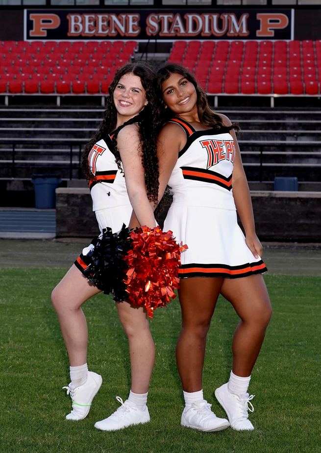 sophomores cheer