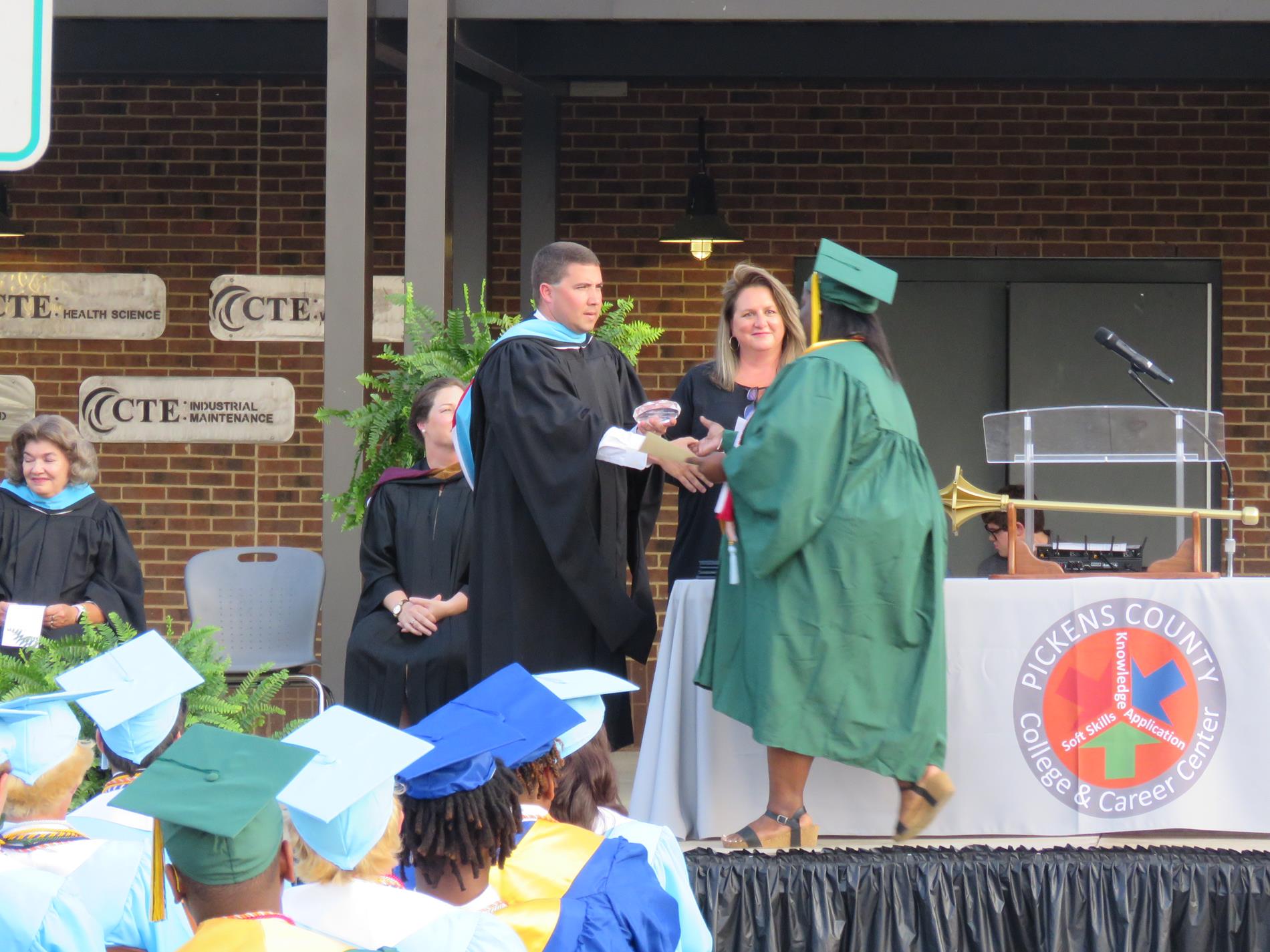 MAC GRAD 2