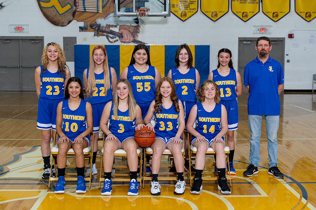 2021-22 7th Grade Girls Basketball team picture