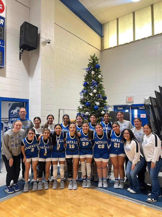 HS Girls Basketball Team