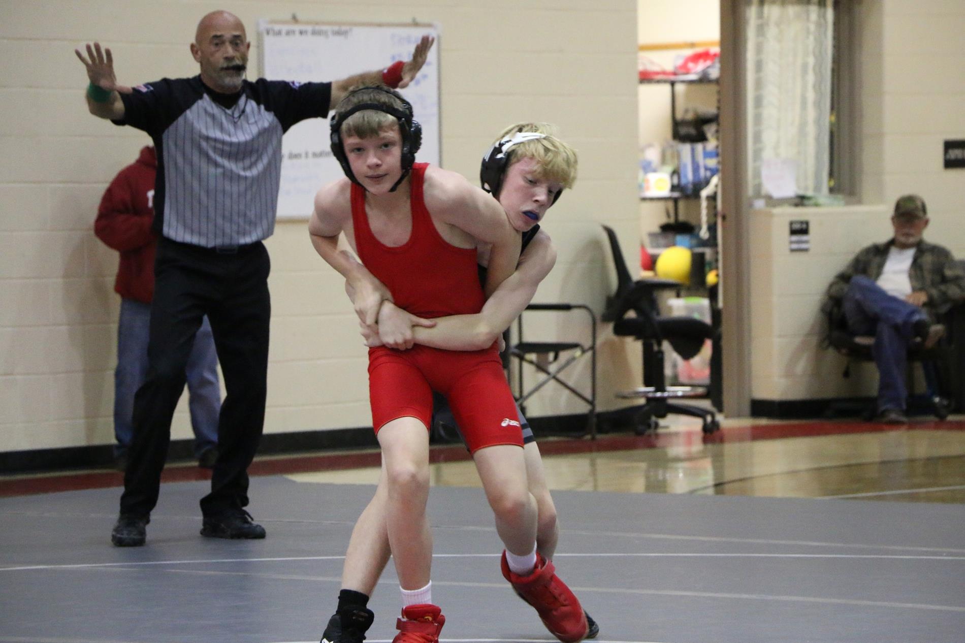 WMS Wrestling vs. Tullahoma match
